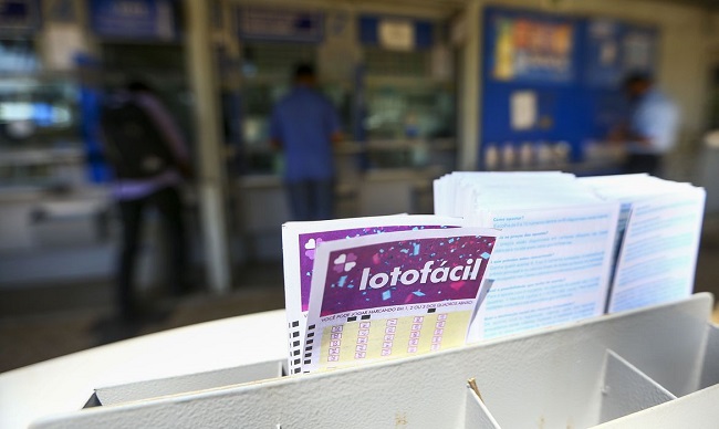 Lotof&aacute;cil 3565: Quatro apostas dividem pr&ecirc;mio principal; pr&oacute;ximo concurso com R$ 1.8 milh&atilde;o