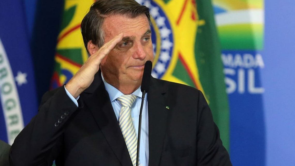 Bolsonaro recebe alta ap&oacute;s cirurgia no ombro direito em Bras&iacute;lia