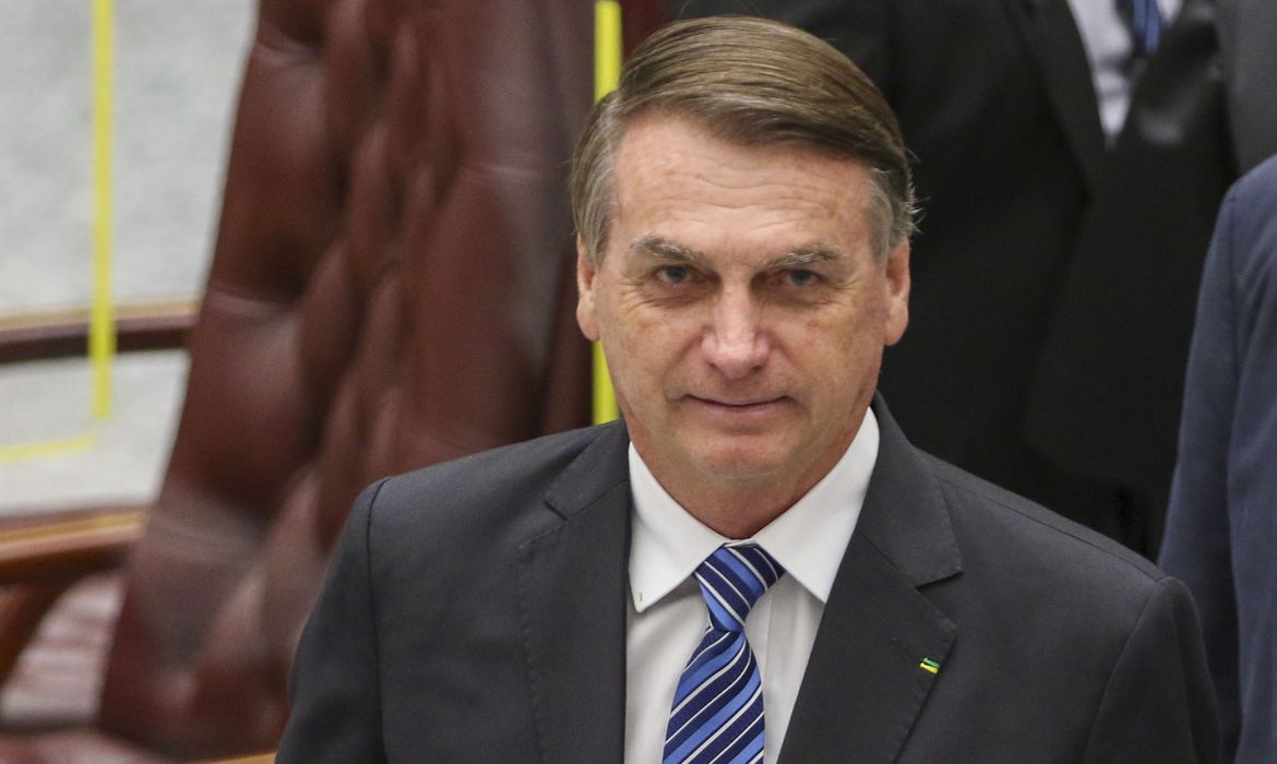 Bolsonaro far&aacute; tomografia e resson&acirc;ncia ap&oacute;s autoriza&ccedil;&atilde;o de Alexandre de Moraes