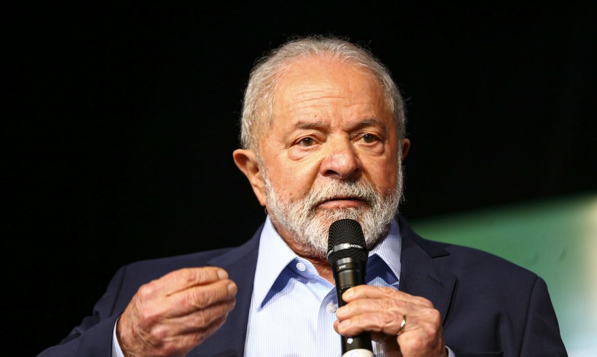 Lula diz que rico n&atilde;o compra celular roubado, mas pobre compra; veja o v&iacute;deo