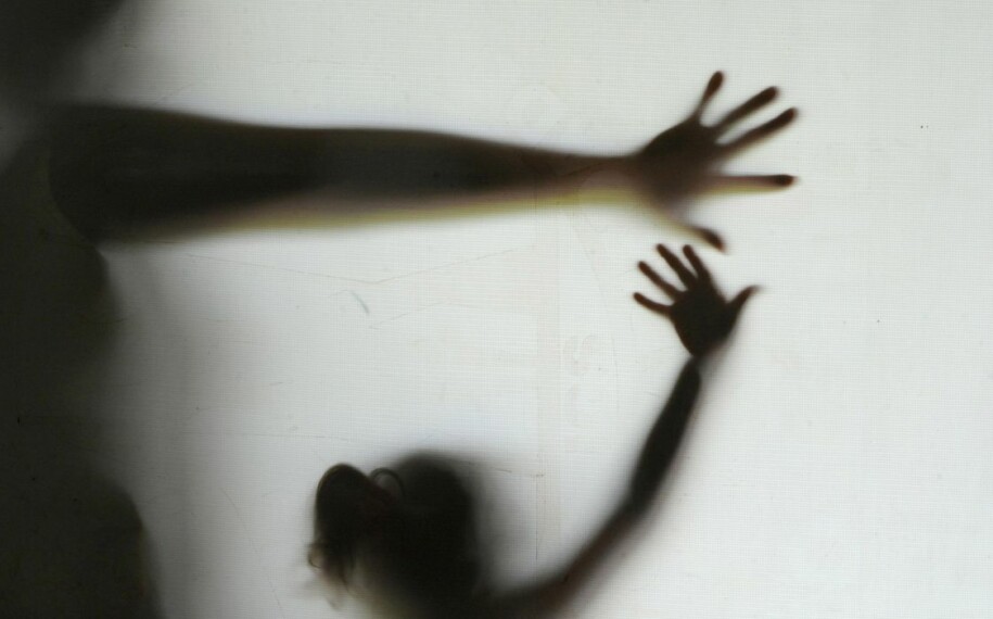 Mulher &eacute; estuprada e agredida em pr&eacute;dio da Asa Norte em Bras&iacute;lia