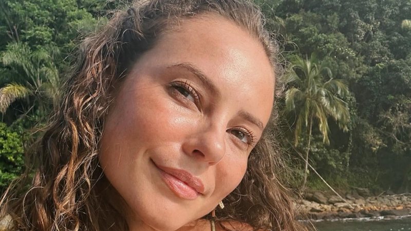 Paolla Oliveira denuncia invas&atilde;o de privacidade ap&oacute;s desconhecido enviar flores