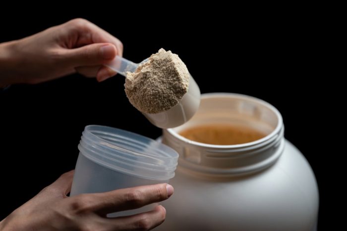 Whey protein concentrado, isolado ou hidrolisado? Entenda as diferen&ccedil;as e saiba qual realmente vale a pena