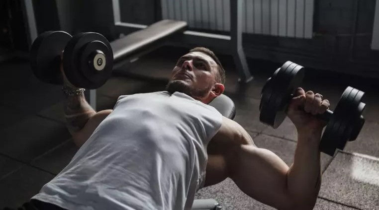 Muscula&ccedil;&atilde;o ajuda a proteger o c&eacute;rebro contra dem&ecirc;ncia, aponta estudo