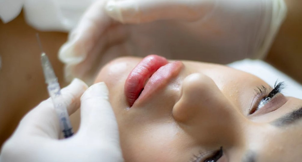 Botox ganha destaque como aliado do autocuidado no Instituto Cynara Le&atilde;o