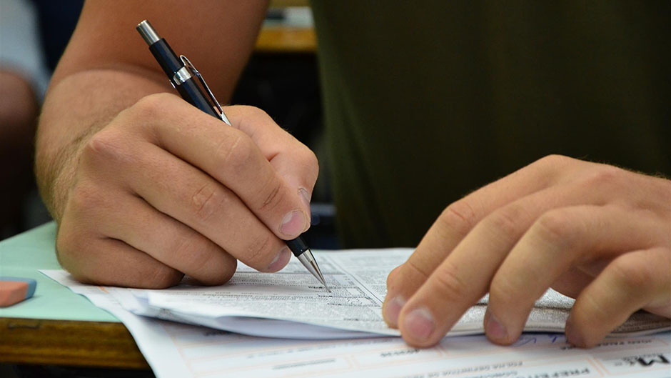 Quase 14 mil estudantes fazem prova do Exato neste domingo (17) no Tocantins